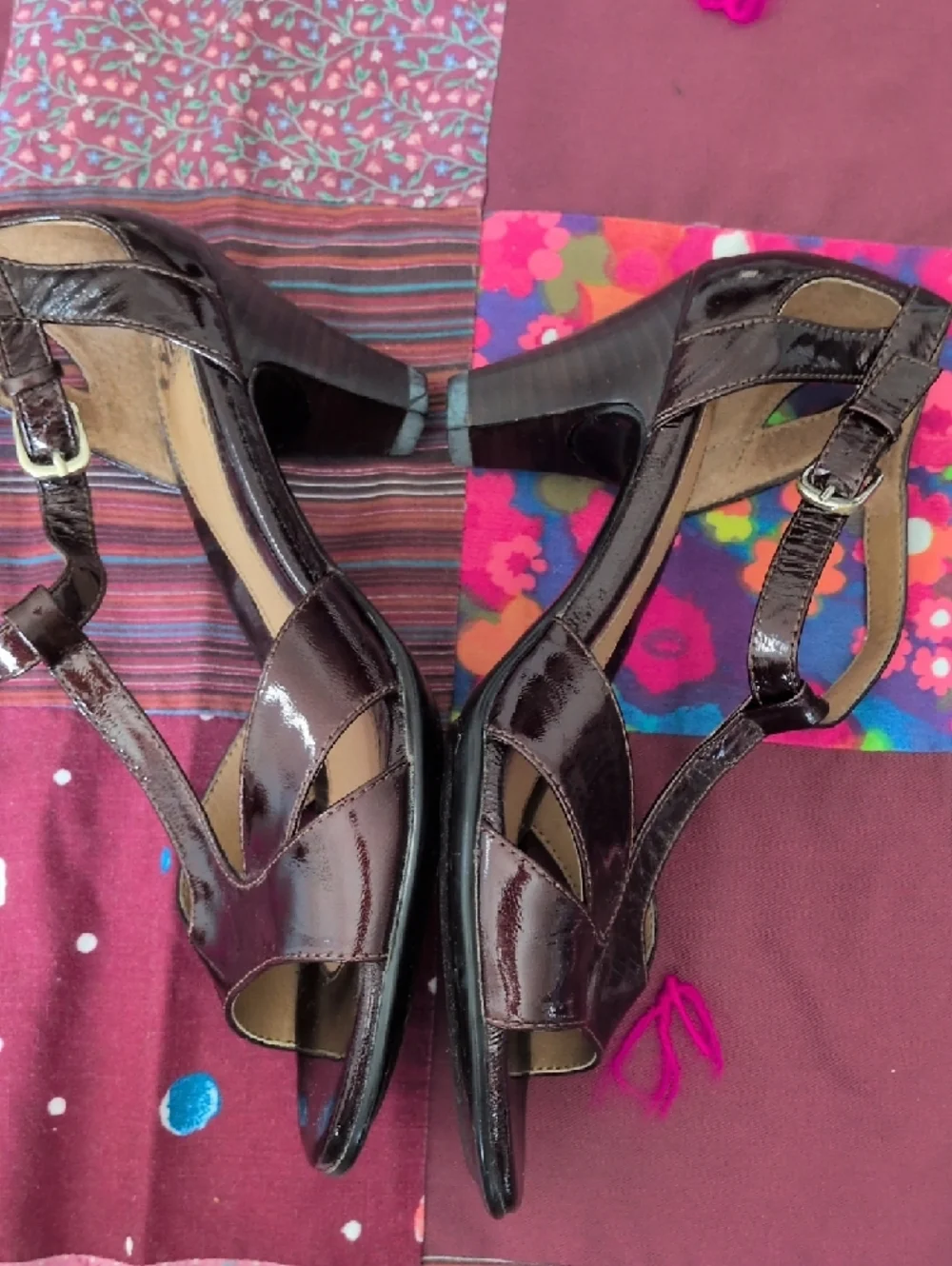 Sofft Dark Brown Patent Leather T-Strap Heels